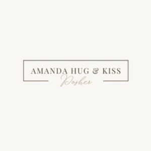 Amanda Hug + Kiss